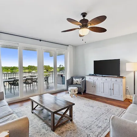 Laketown Wharf #333 By Nautical Properties
